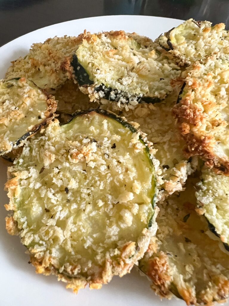 Crispy Baked Parmesan Zucchini Chips